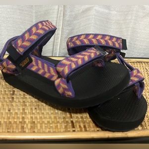 Girls Teva Sandals sz 13 kids